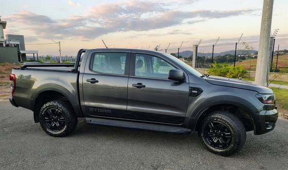 FORD RANGER 3.2 STORM 4X4 CD 20V DIESEL 4P AUTOMÁTICO FORD RANGER 3.2 STORM 4X4 CD 20V DIESEL 4P AUTOMÁTICO